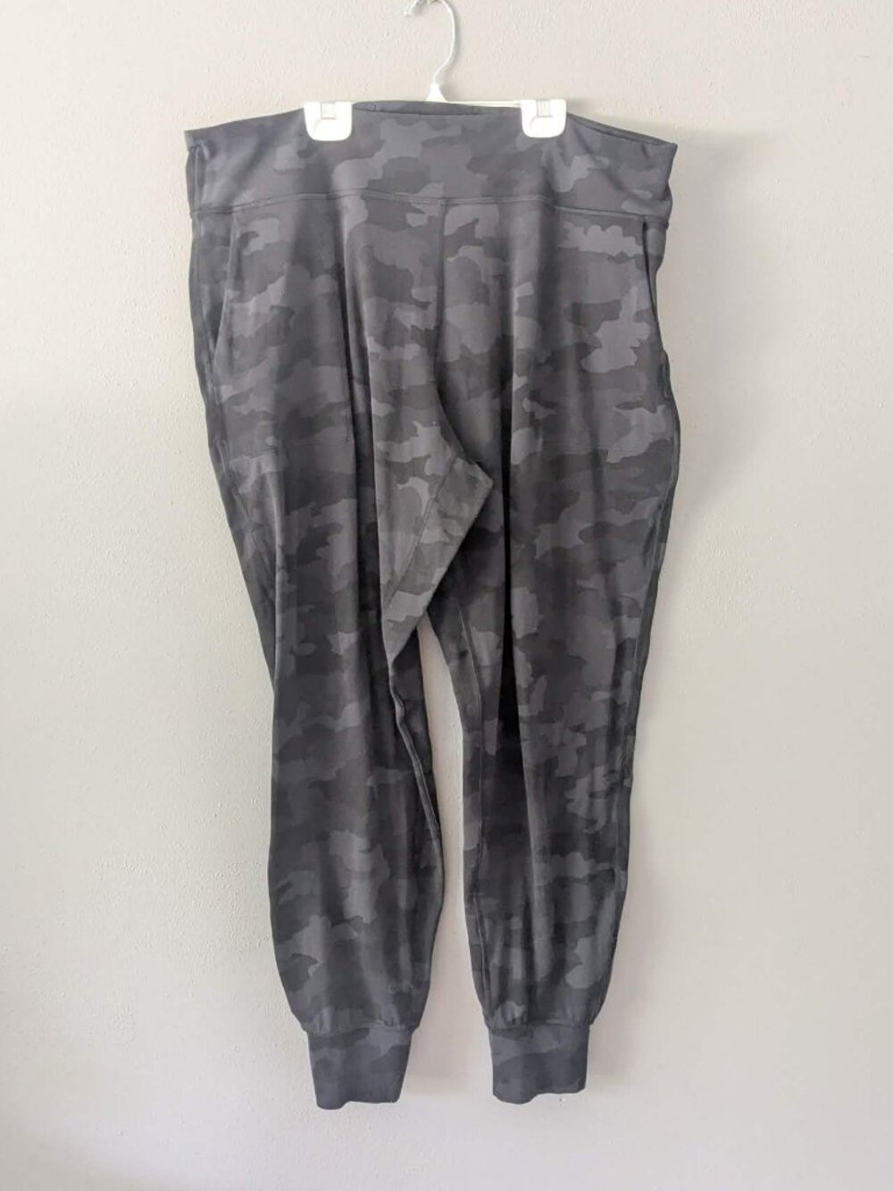 Lululemon Align Jogger 28" - Picture 2 of 5